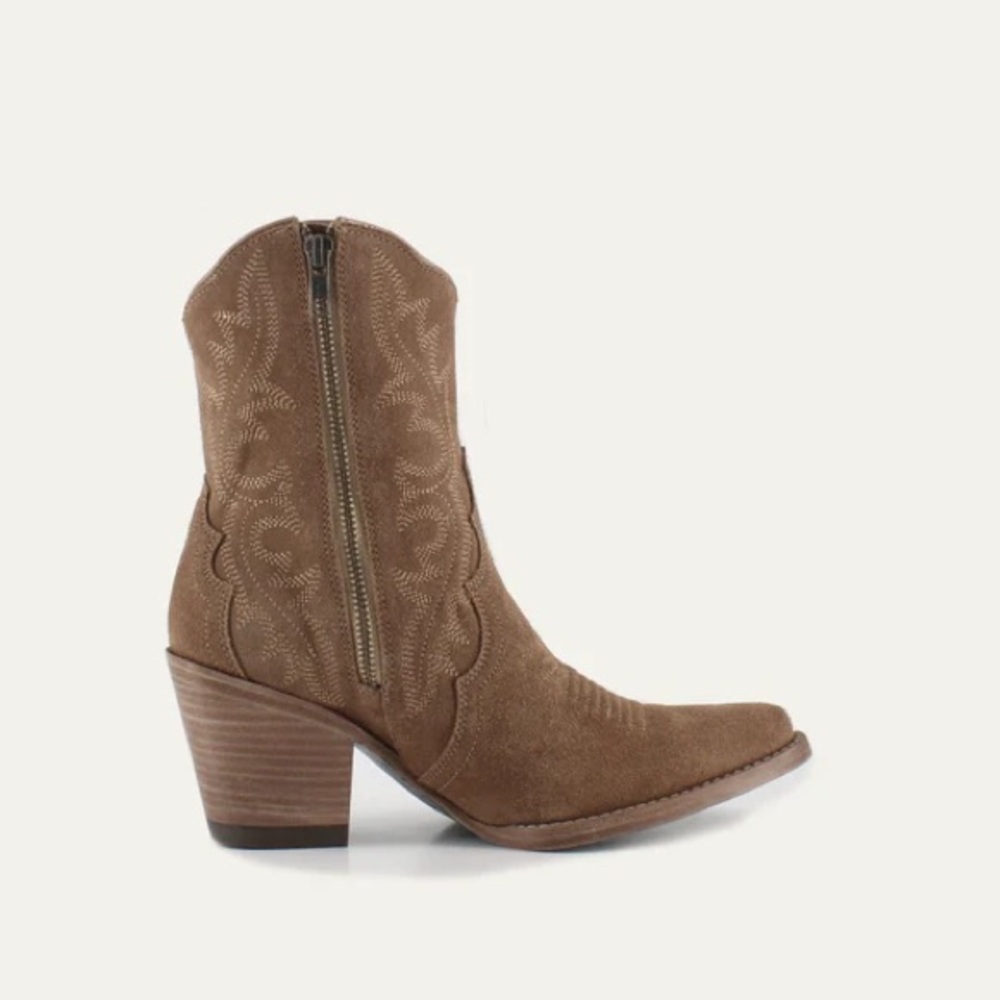 Buck and Brana Brooke Camel Booties